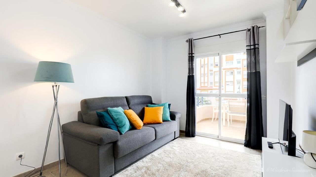 Cozy Apartment Overlooking Estepona'S Marina! Esterno foto