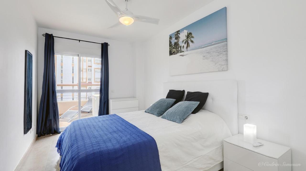 Cozy Apartment Overlooking Estepona'S Marina! Esterno foto