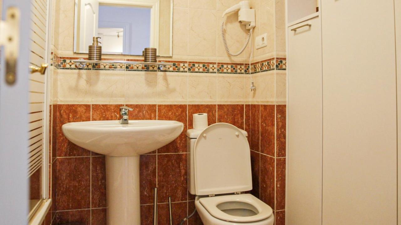 Cozy Apartment Overlooking Estepona'S Marina! Esterno foto
