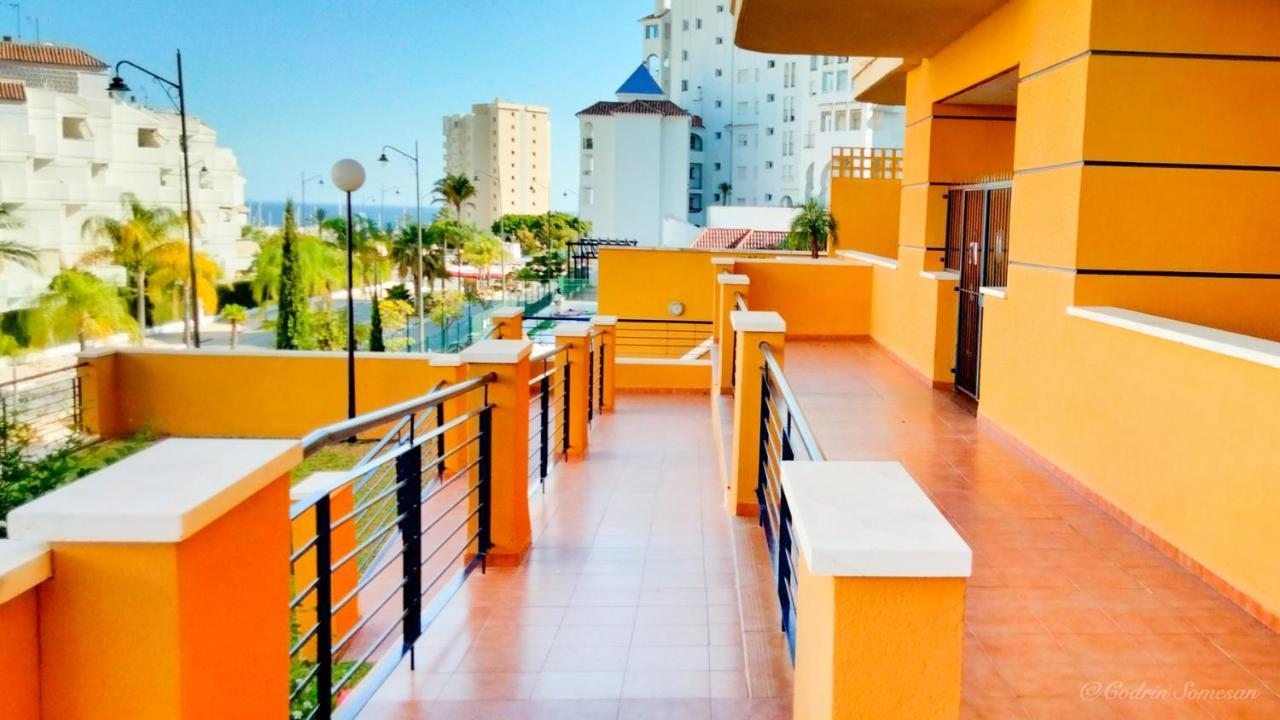 Cozy Apartment Overlooking Estepona'S Marina! Esterno foto