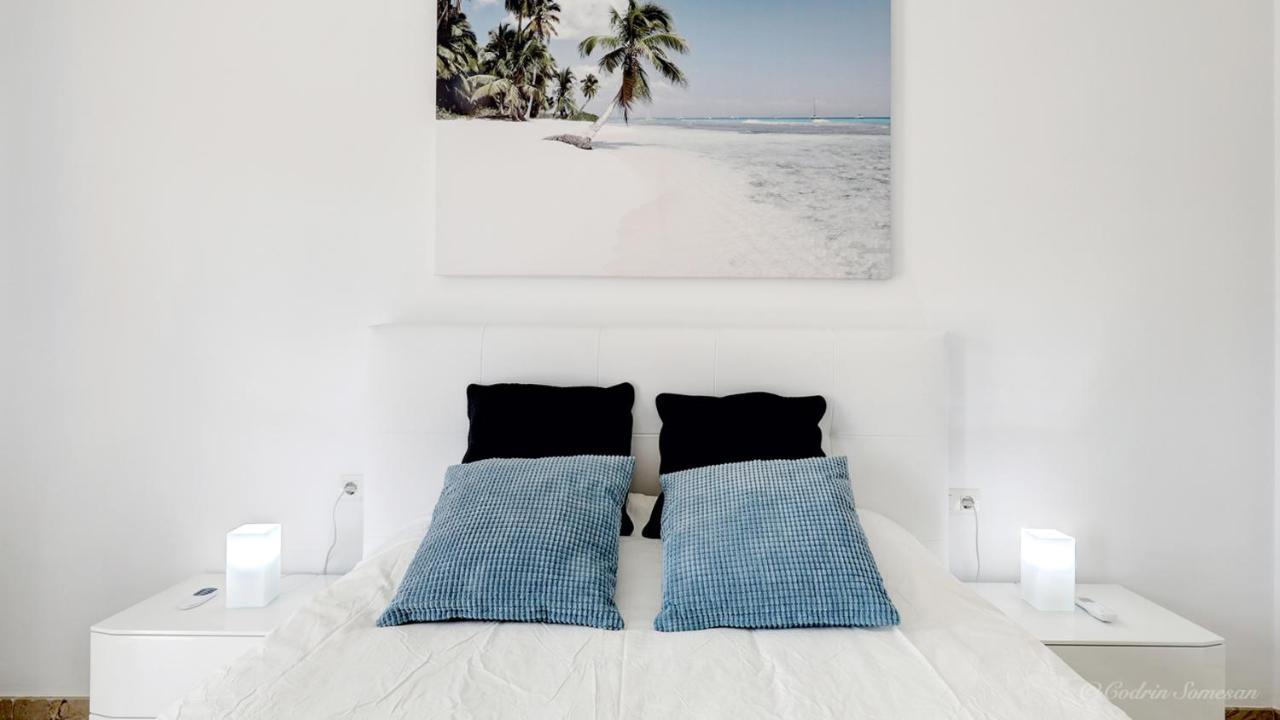 Cozy Apartment Overlooking Estepona'S Marina! Esterno foto