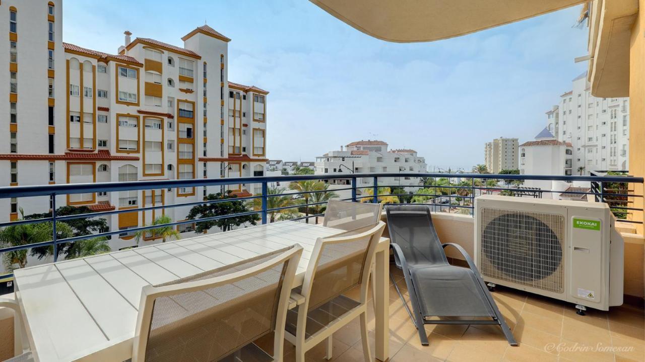 Cozy Apartment Overlooking Estepona'S Marina! Esterno foto