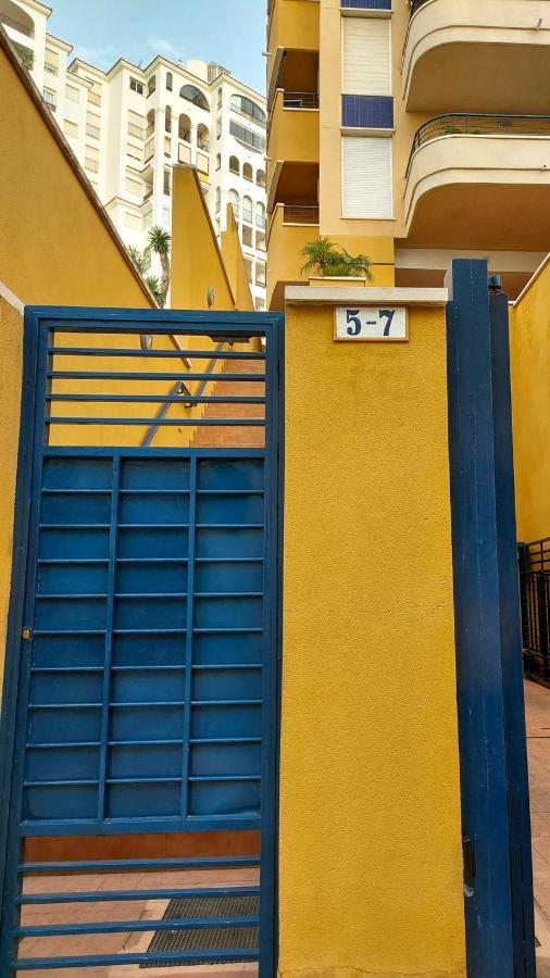 Cozy Apartment Overlooking Estepona'S Marina! Esterno foto