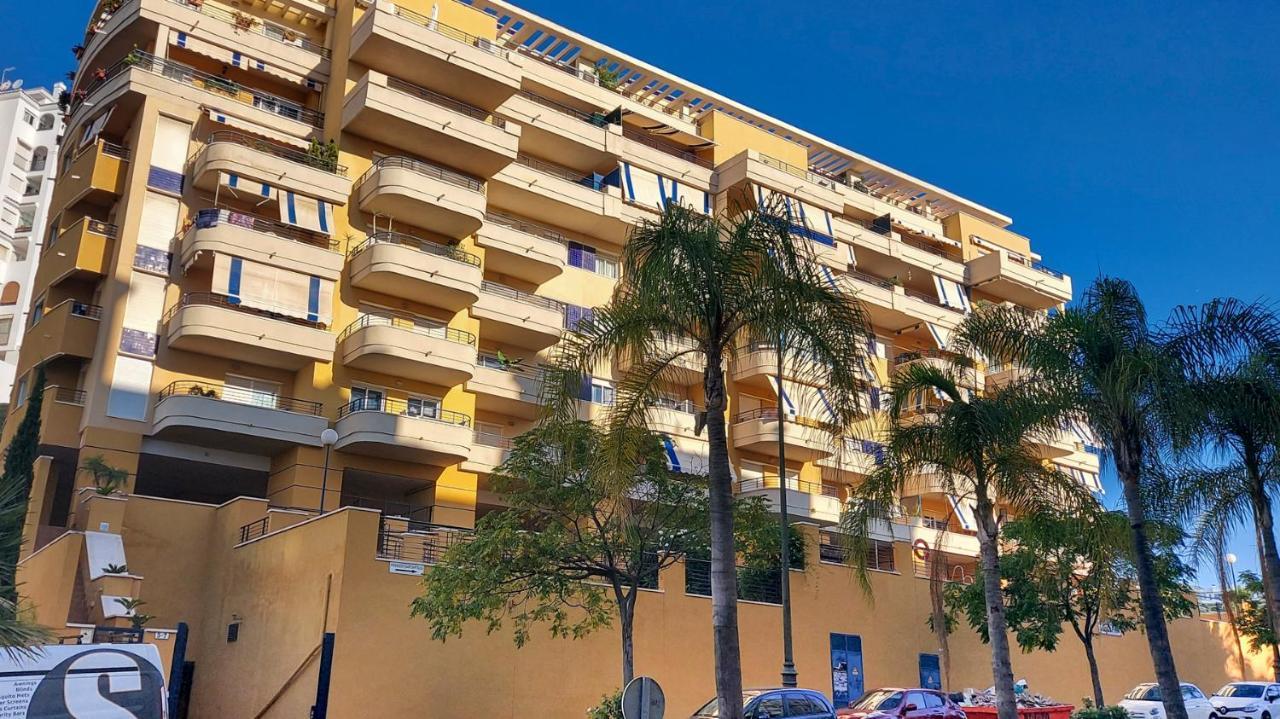 Cozy Apartment Overlooking Estepona'S Marina! Esterno foto